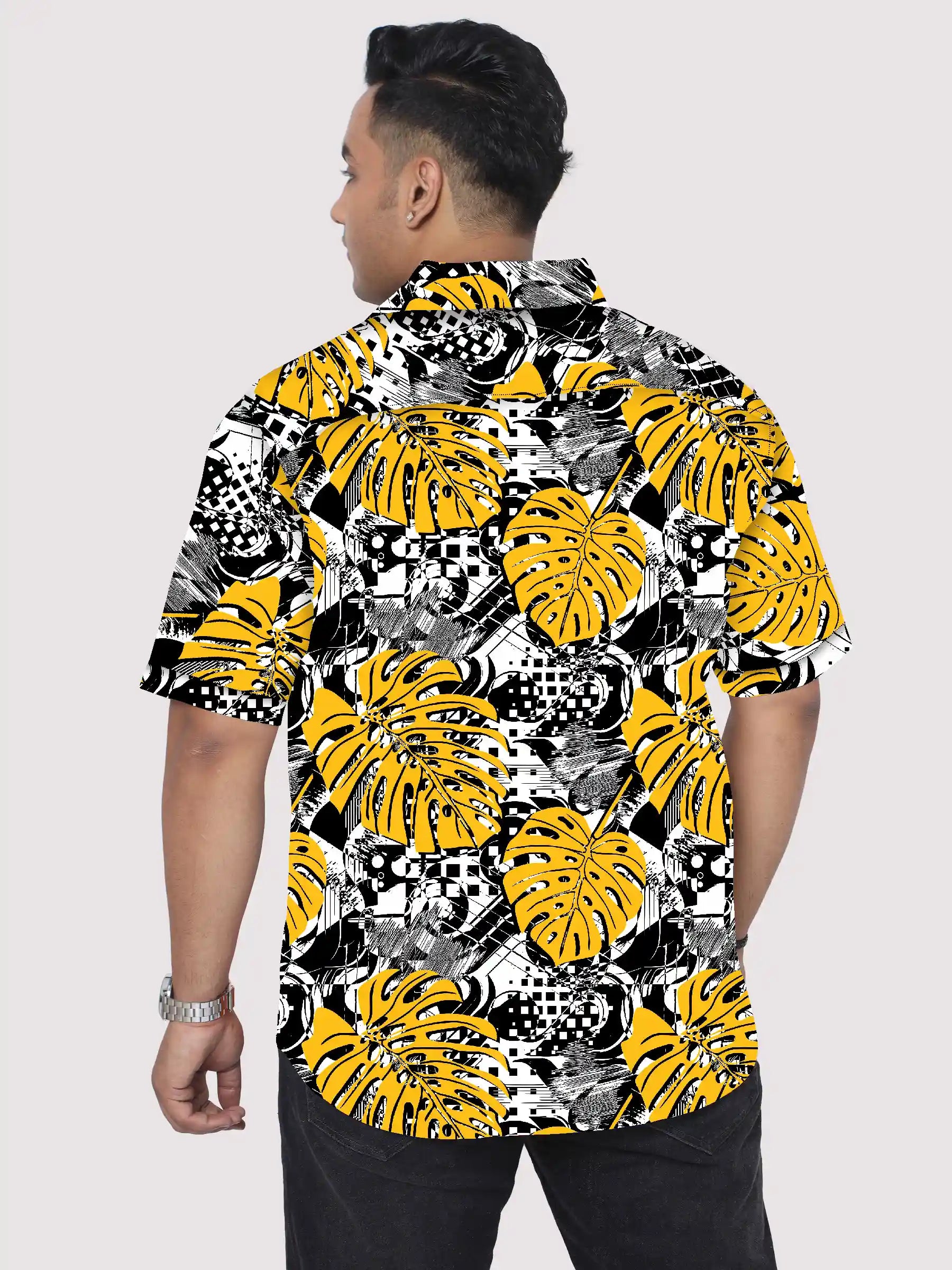 Black White Tropical Leaves Digital Printed Men's Plus Size Half Sleeve Shirt