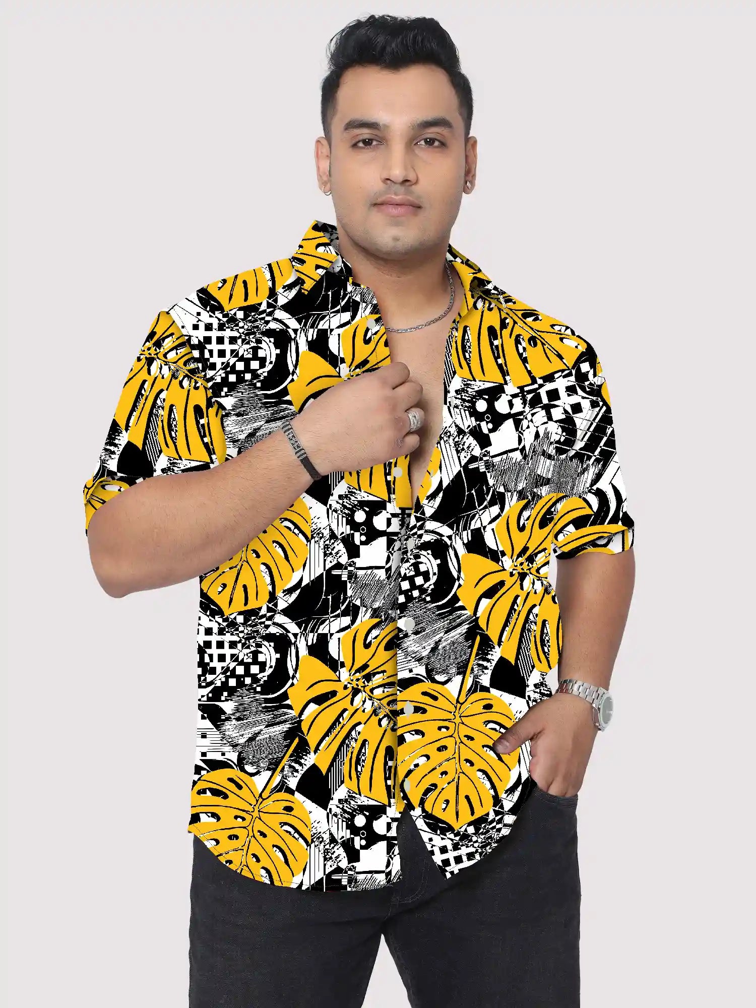 Black White Tropical Leaves Digital Printed Men's Plus Size Half Sleeve Shirt