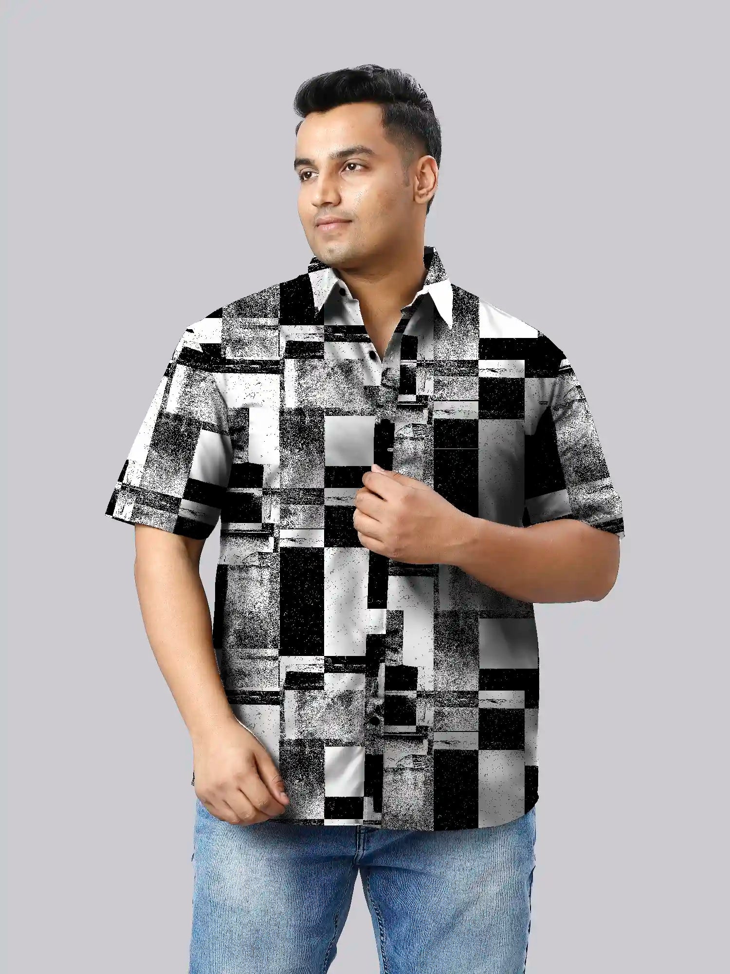 Black White Grunge Printed Men's Plus Size Half Sleeve Shirt