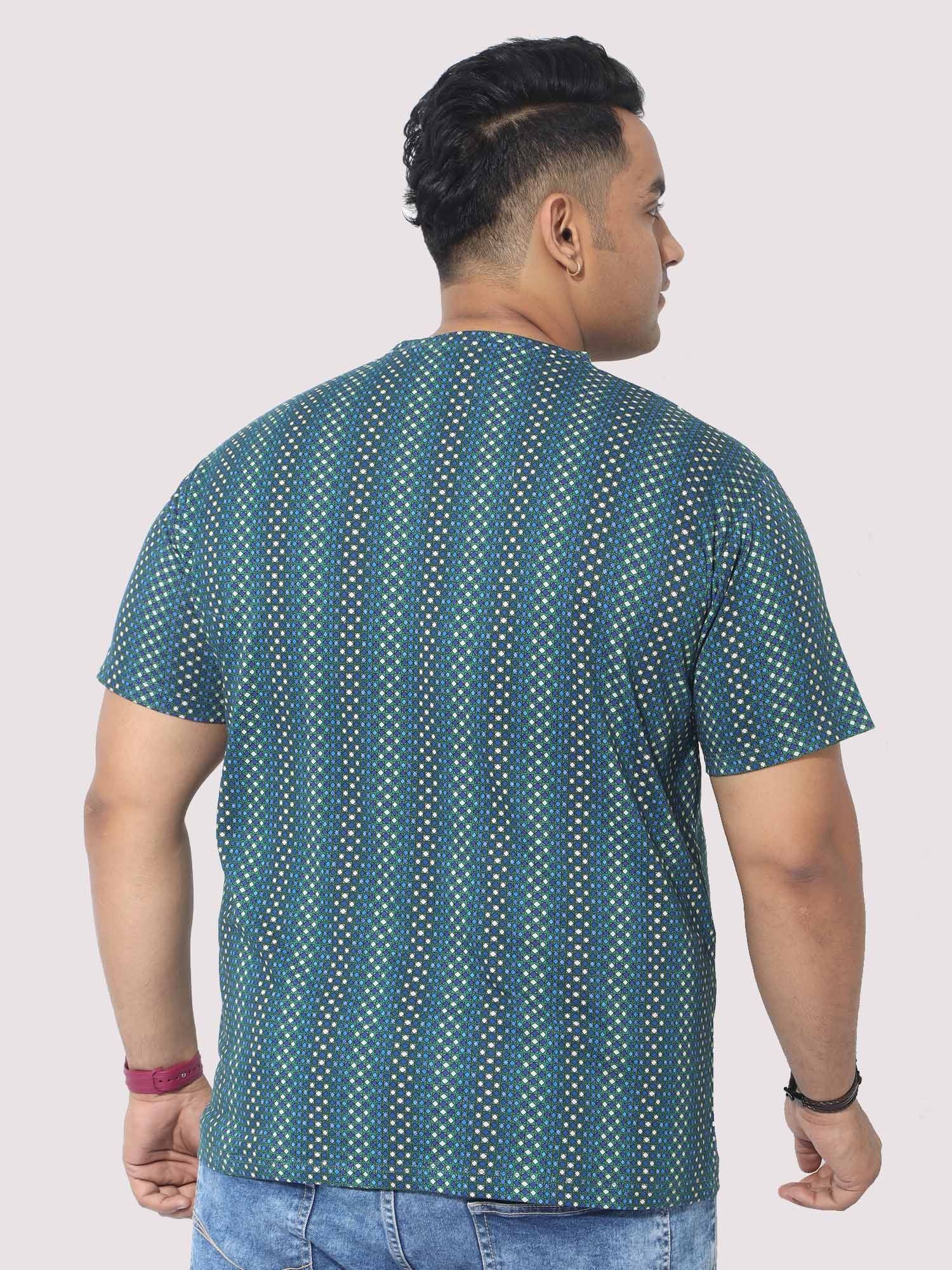 Men Plus Size Matrix Digital Printed Round Neck T-Shirt - Guniaa Fashions