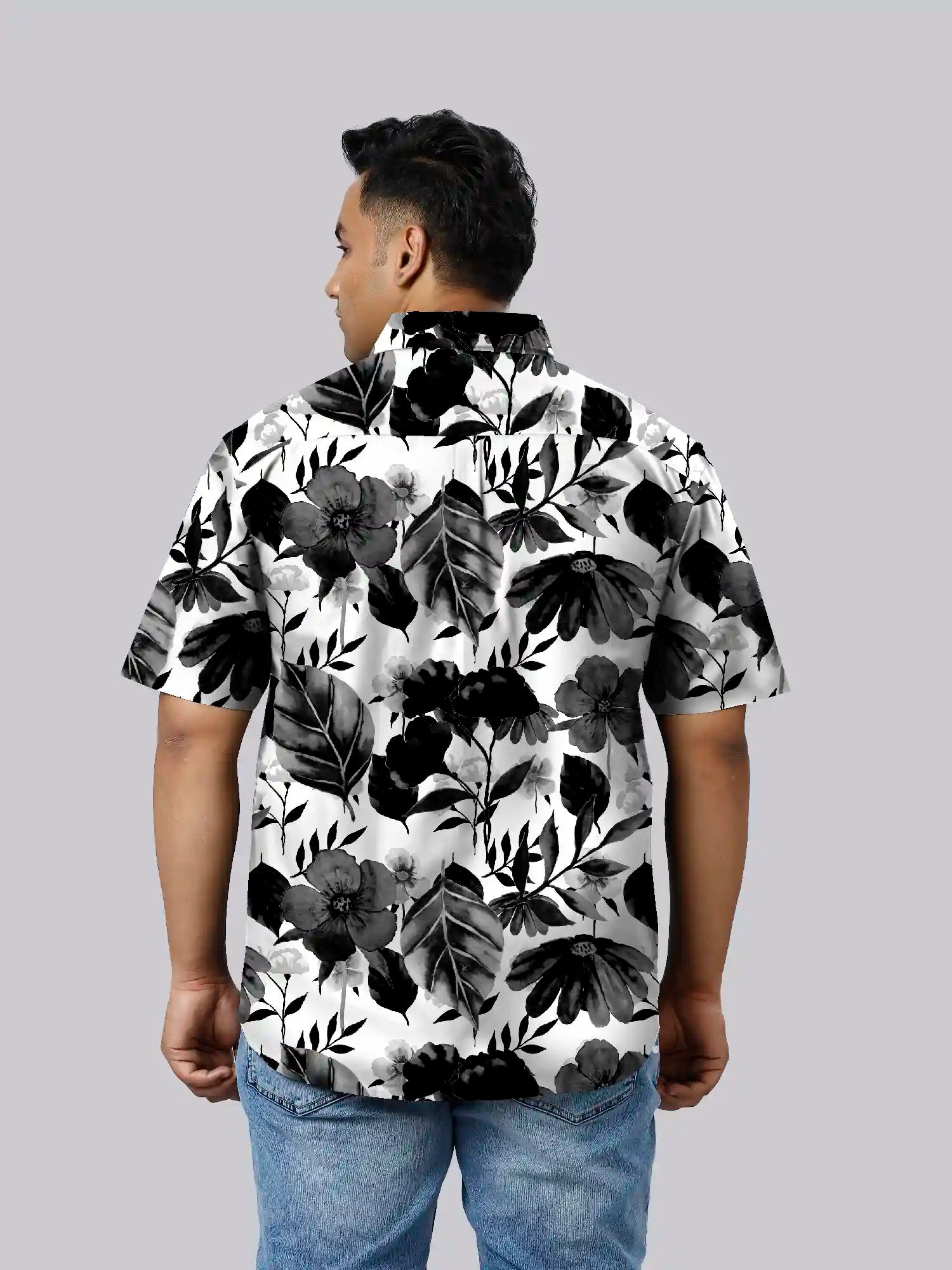 Black and White Flowers Printed Men's Plus Size Half Sleeve Shirt