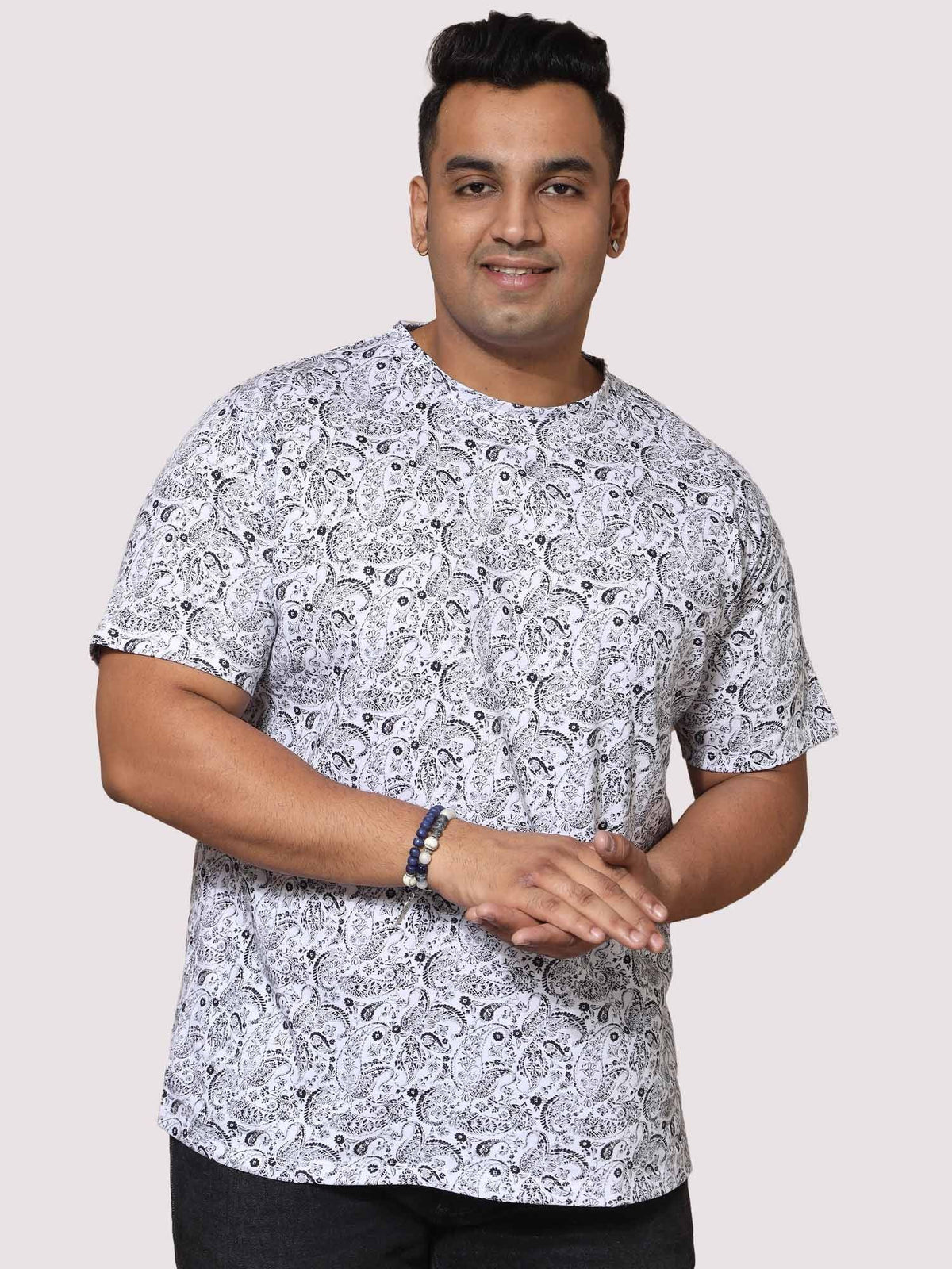 Men Plus Size Black Paisley Digital Printed Round Neck T-Shirt - Guniaa Fashions
