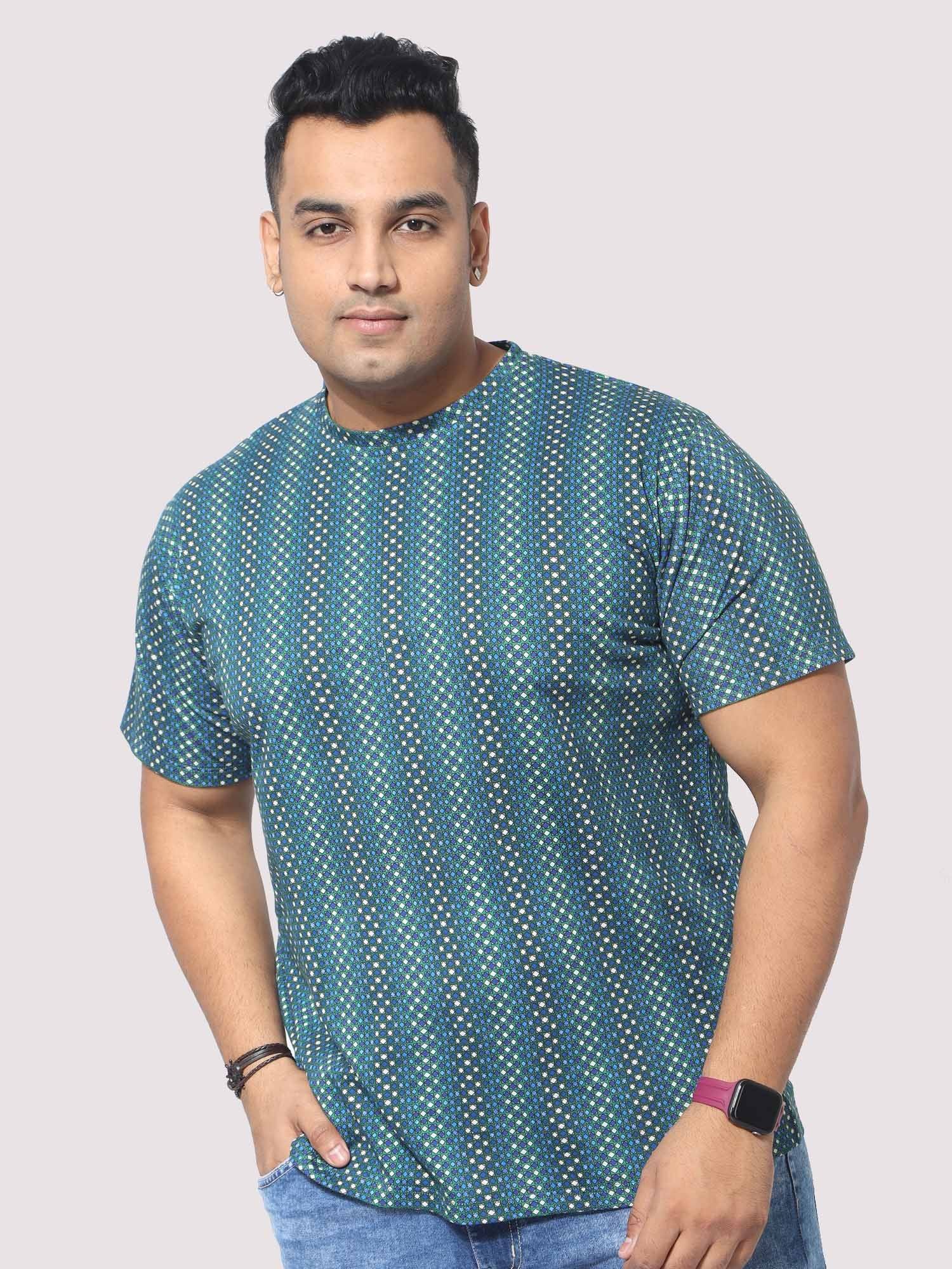 Men Plus Size Matrix Digital Printed Round Neck T-Shirt - Guniaa Fashions