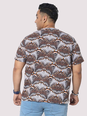 Men Plus Size Waves Abstract Digital Printed Round Neck T-Shirt - Guniaa Fashions